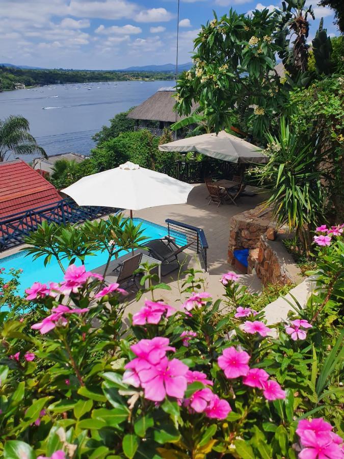 Cozy Kosmos Bed & Breakfast Hartbeespoort Exterior photo