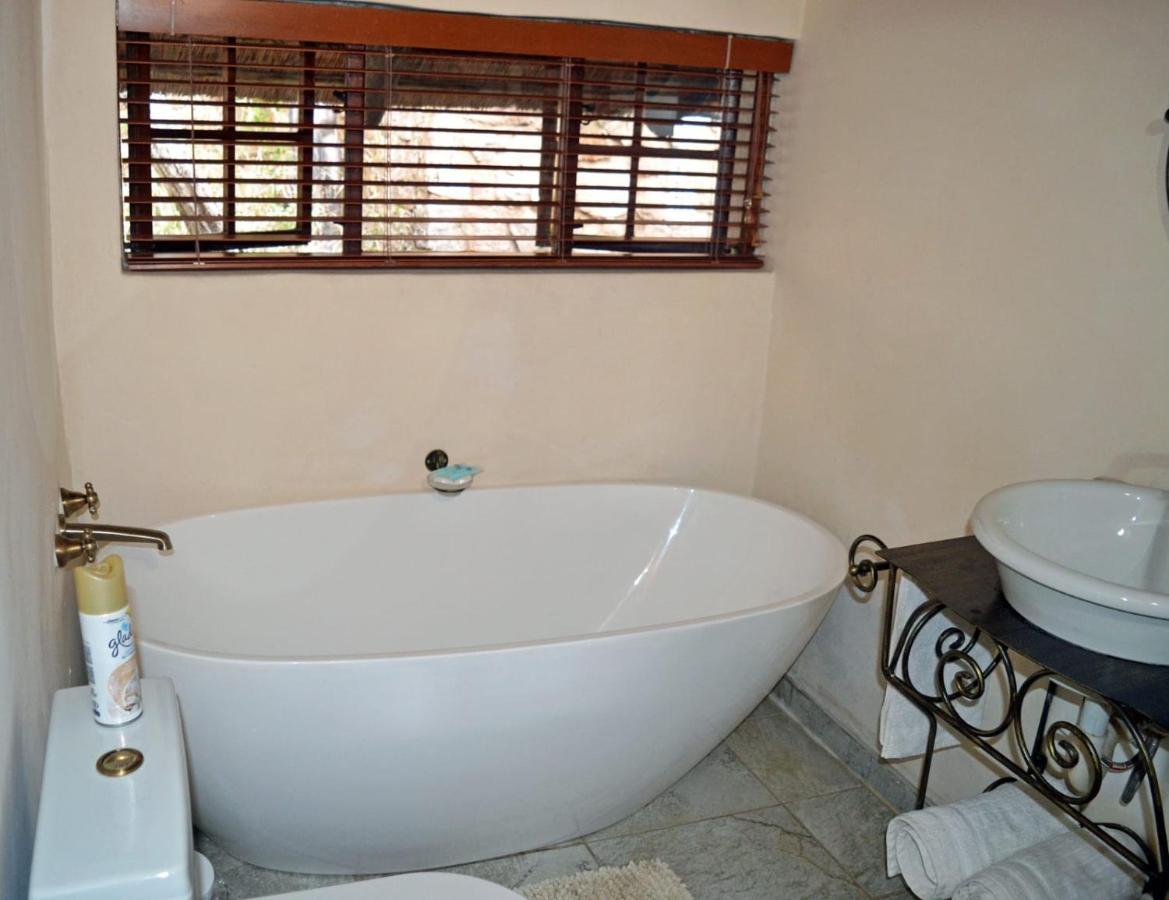 Cozy Kosmos Bed & Breakfast Hartbeespoort Exterior photo