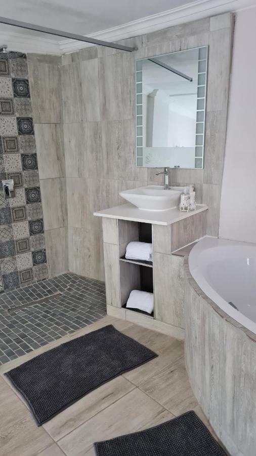 Cozy Kosmos Bed & Breakfast Hartbeespoort Room photo
