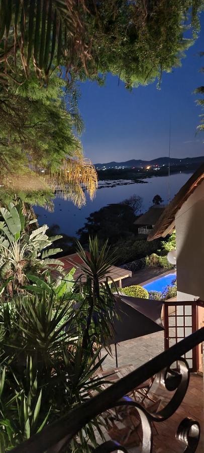 Cozy Kosmos Bed & Breakfast Hartbeespoort Exterior photo