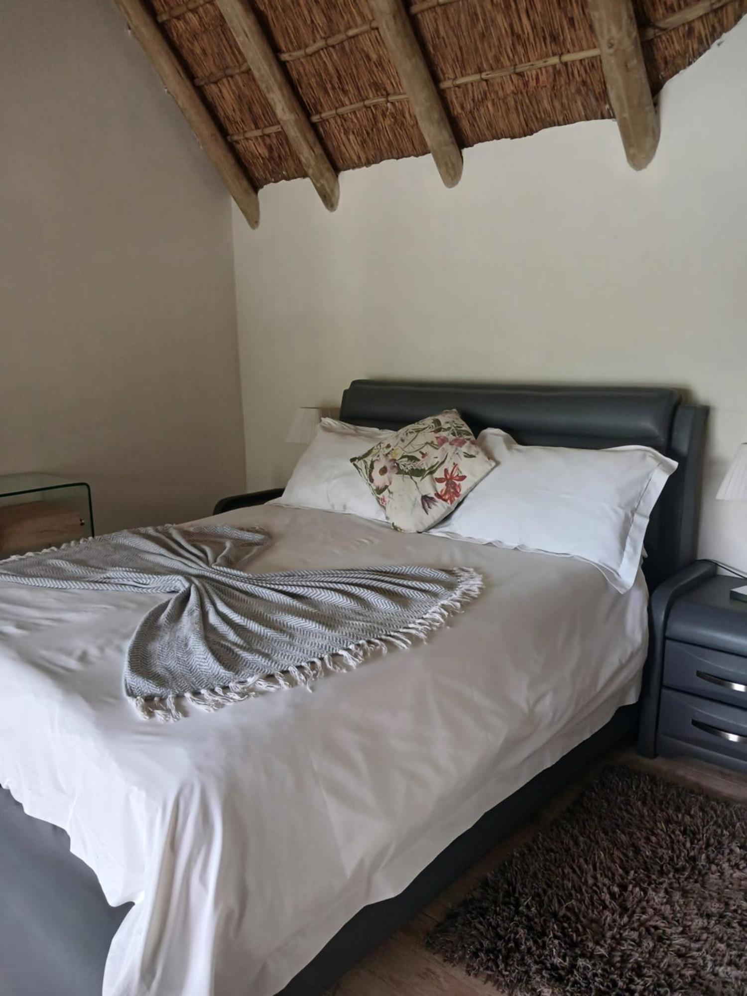 Cozy Kosmos Bed & Breakfast Hartbeespoort Room photo