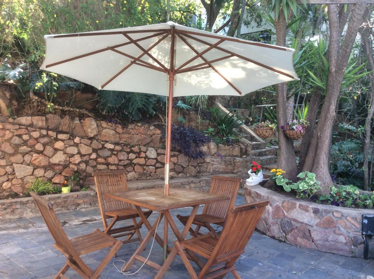 Cozy Kosmos Bed & Breakfast Hartbeespoort Exterior photo